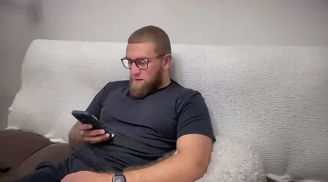 Bear bear  online show from 12.12.24