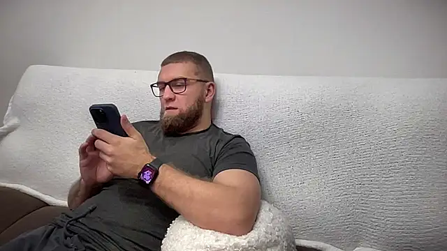 Bear bear  online show from 12.21.24
