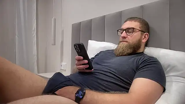 Bear bear  online show from 11.01.25