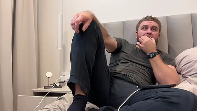 Bear bear  online show from 03.07.26