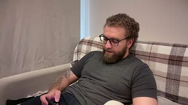 Snapshot of Bear_bear_ chatting on 06.26.26 Bear bear online show from 06.26.26
