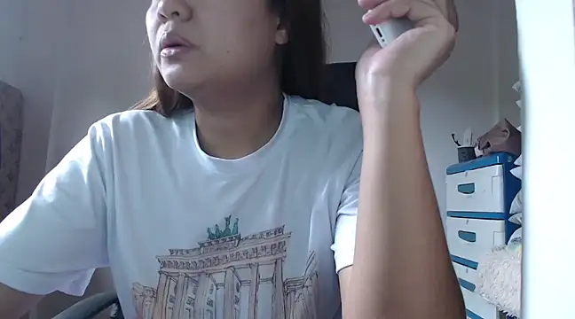 Snapshot of xTheLastVIRGINx chatting on 12.02.24 xTheLastVIRGINx online show from 12.02.24