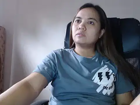 Snapshot of xTheLastVIRGINx chatting on 12.23.24 xTheLastVIRGINx online show from 12.23.24