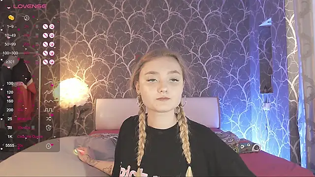 MiaMiaMeow online show from 02.02.26