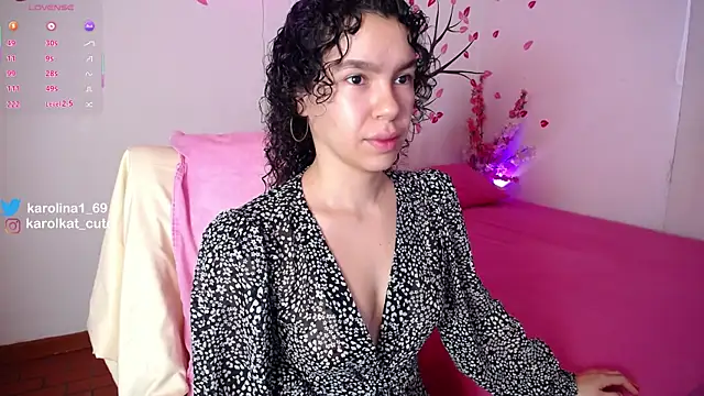 Snapshot of Karolina_1 chatting on 10.27.25 Karolina 1 online show from 10.27.25