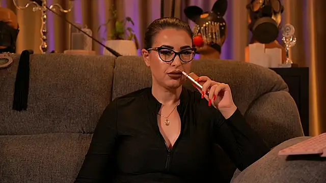 kelly kent online show from 11.18.25