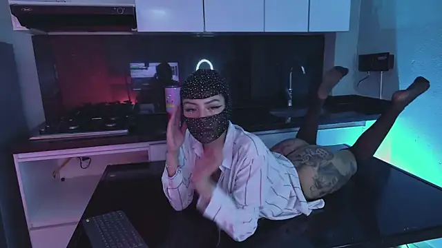 Scarlett collins02 online show from 12.22.24