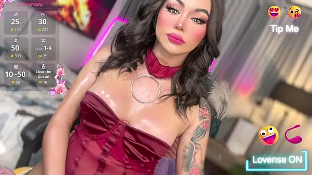 Snapshot of sassy_olivia chatting on 09.14.25 sassy olivia online show from 09.14.25