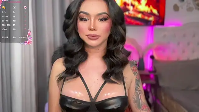 Snapshot of sassy_olivia chatting on 11.02.25 sassy olivia online show from 11.02.25