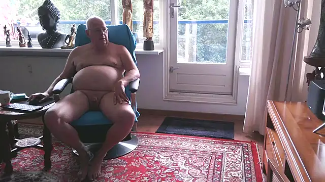 Snapshot of Exhib070 chatting on 09.26.25 Exhib070 online show from 09.26.25