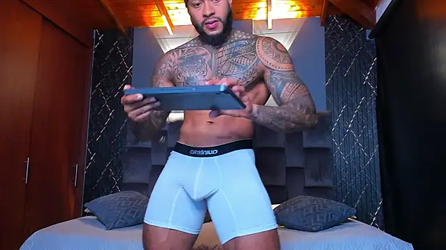 muscle man16 online show from 12.11.24