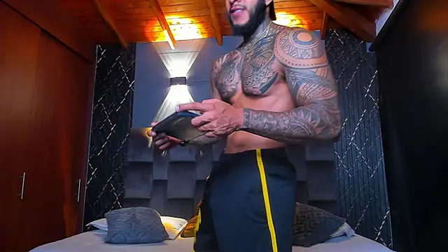 muscle man16 online show from 01.10.25