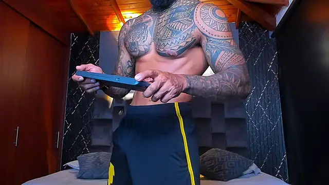 muscle man16 online show from 01.10.25