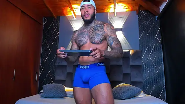 muscle man16 online show from 01.12.25