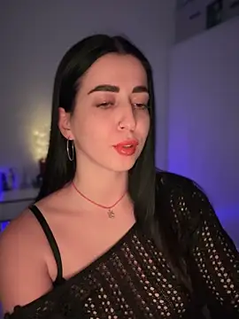 Snapshot of Emylia chatting on 12.08.24 Emylia online show from 12.08.24