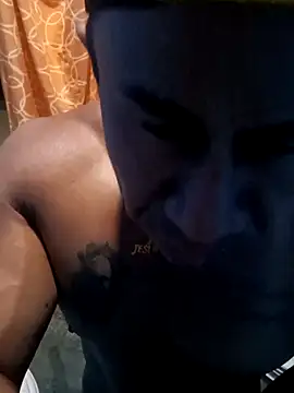 Snapshot of ivandignity chatting on 03.05.25 ivandignity online show from 03.05.25