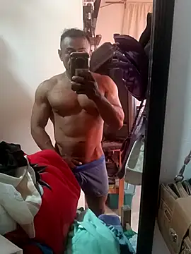 Snapshot of ivandignity chatting on 09.18.25 ivandignity online show from 09.18.25