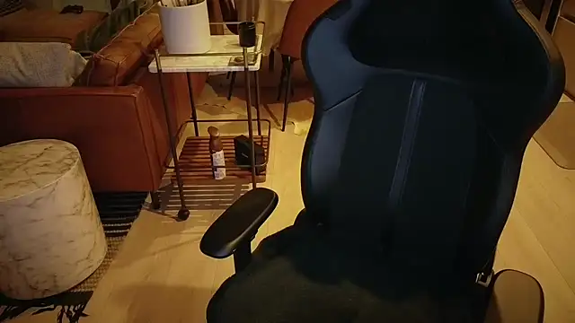 HungandThickLatin online show from 01.11.26