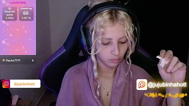 Snapshot of jujubinhahot chatting on 10.16.25 jujubinhahot online show from 10.16.25