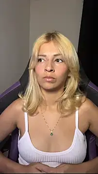 Snapshot of jujubinhahot chatting on 10.18.25 jujubinhahot online show from 10.18.25