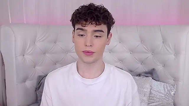 RobbyCharming online show from 10.04.25