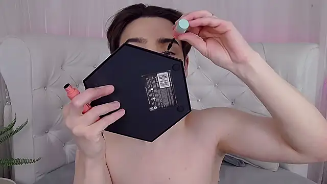 RobbyCharming online show from 04.17.26