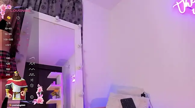 Snapshot of dana_montana_ chatting on 12.13.24 dana montana online show from 12.13.24