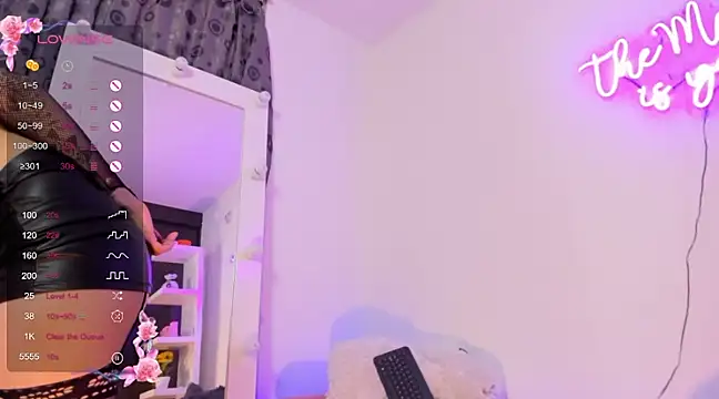 Snapshot of dana_montana_ chatting on 12.27.24 dana montana online show from 12.27.24