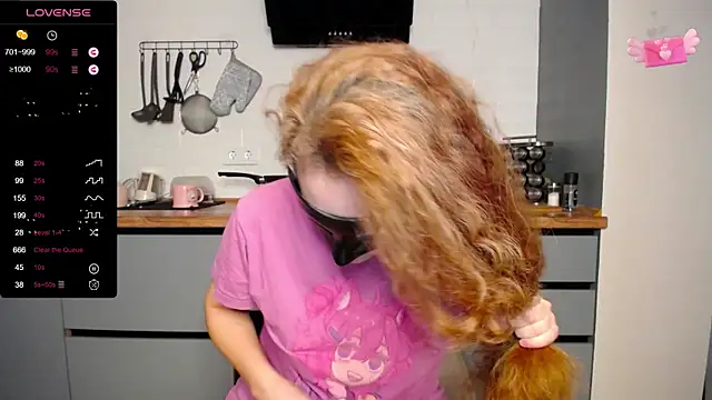 BubbbleGumm online show from 03.04.25