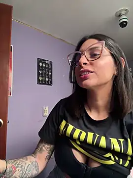 charlotte stevenss  online show from 01.07.25