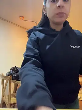 charlotte stevenss  online show from 11.16.25