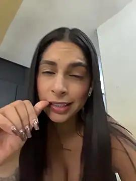 charlotte stevenss  online show from 04.17.26