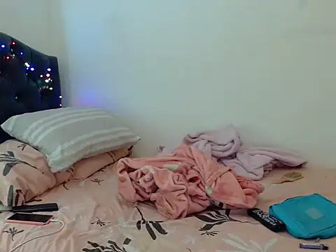 Snapshot of gooddes303salome chatting on 10.03.25 gooddes303salome online show from 10.03.25