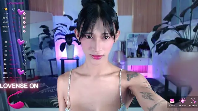 Snapshot of Unforttable_Anisha chatting on 10.20.25 Unforttable Anisha online show from 10.20.25