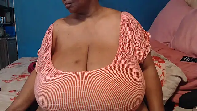 CUTEFIRMMELONSS online show from 10.10.25