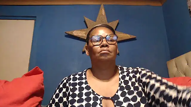 CUTEFIRMMELONSS online show from 11.21.25