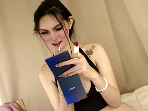 ehotlovea  online show from 03.13.25