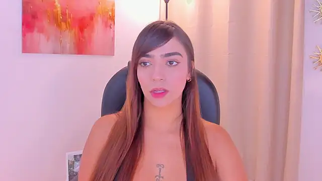 Snapshot of MariamRivera_ chatting on 03.04.26 MariamRivera online show from 03.04.26
