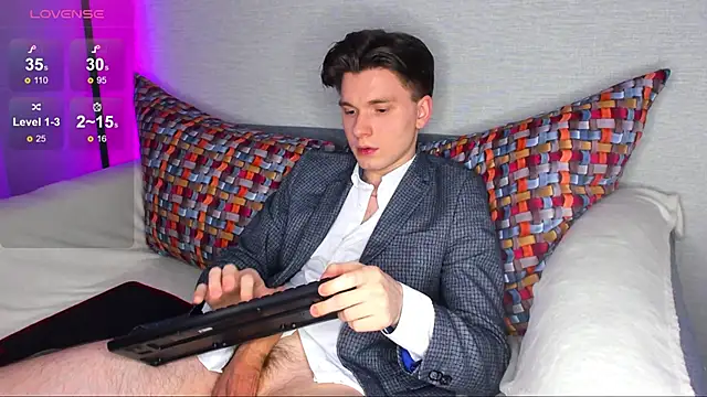 maxboy4 online show from 02.19.25