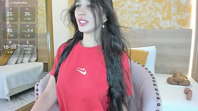 Valentina Ross  online show from 11.28.25