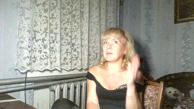 Annie Heart online show from 09.08.25