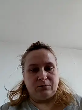 Snapshot of She-devilx chatting on 11.04.25 She-devilx online show from 11.04.25