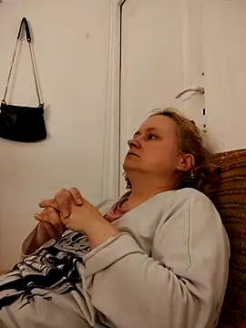 She-devilx online show from 04.27.26