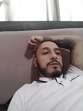 KenllyH online show from 12.16.25