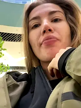 Snapshot of ValenciaShock chatting on 12.08.24 ValenciaShock online show from 12.08.24