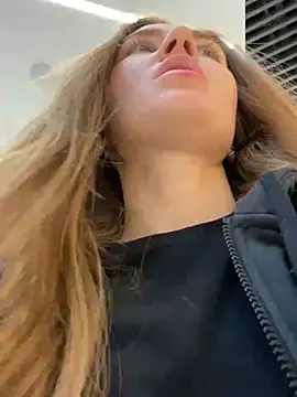 Snapshot of ValenciaShock chatting on 12.08.24 ValenciaShock online show from 12.08.24