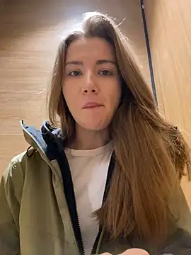 Snapshot of ValenciaShock chatting on 12.12.24 ValenciaShock online show from 12.12.24