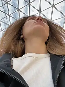 Snapshot of ValenciaShock chatting on 12.12.24 ValenciaShock online show from 12.12.24