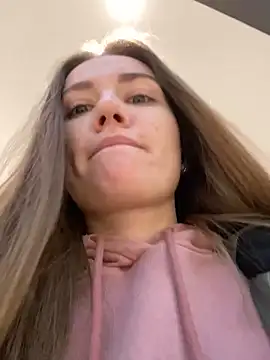 Snapshot of ValenciaShock chatting on 01.15.25 ValenciaShock online show from 01.15.25