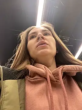 Snapshot of ValenciaShock chatting on 01.18.25 ValenciaShock online show from 01.18.25